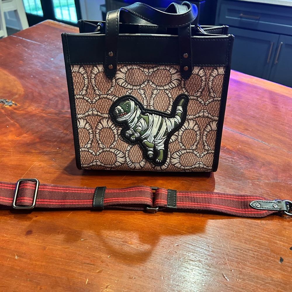Coach tote